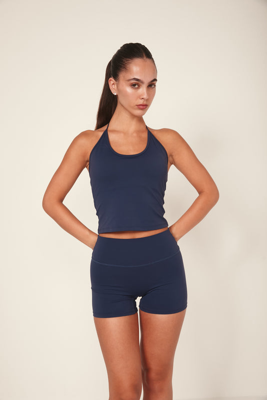 Halter tie tank