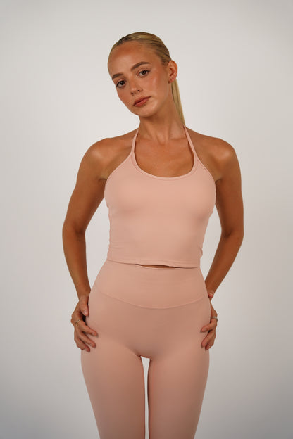 Halter tie tank